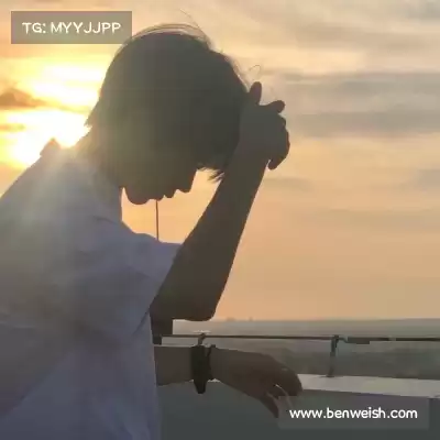 石珺胡